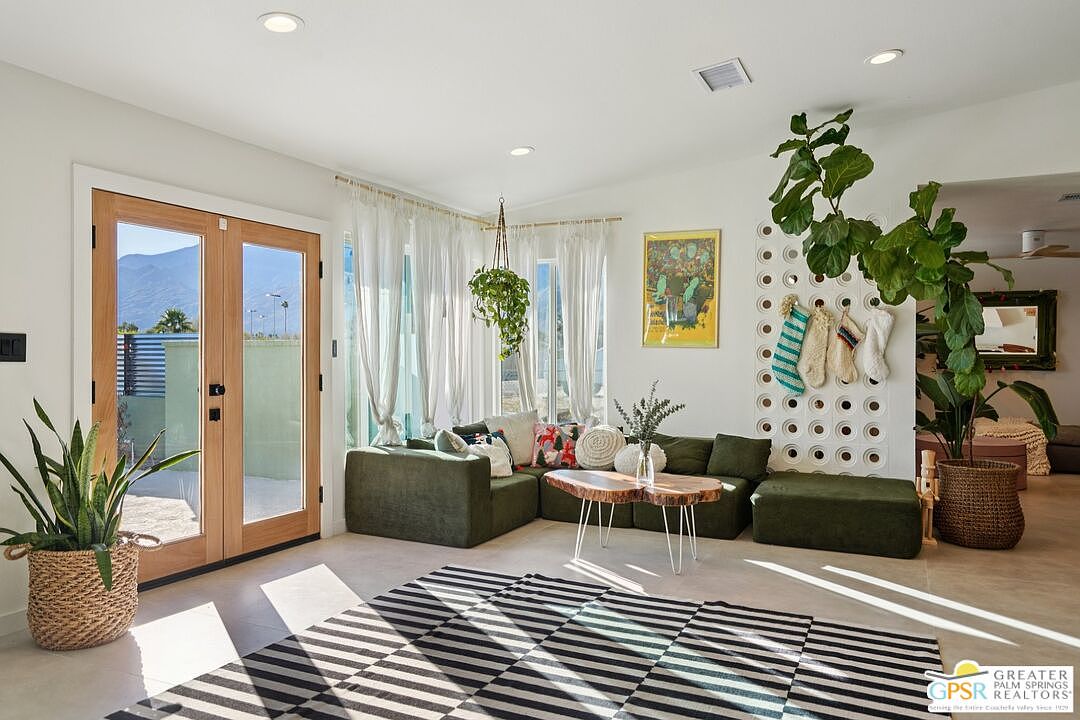 3864 E Calle San Raphael, Palm Springs, CA, 92264 - 5