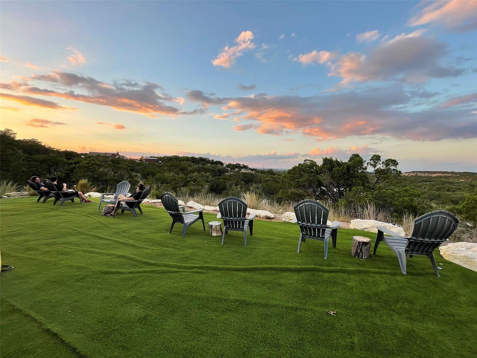 530 Pioneer Trl, Dripping Springs, TX, 78620 - 3