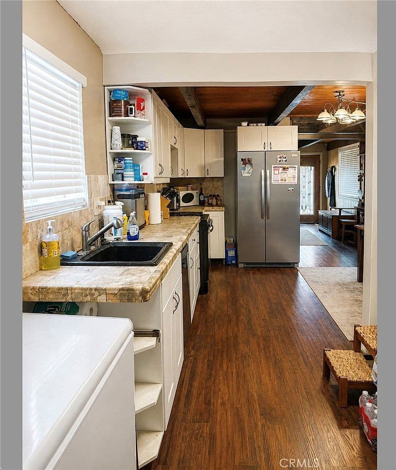 548 Riverside Ave, Sugarloaf, CA, 92386 - 5