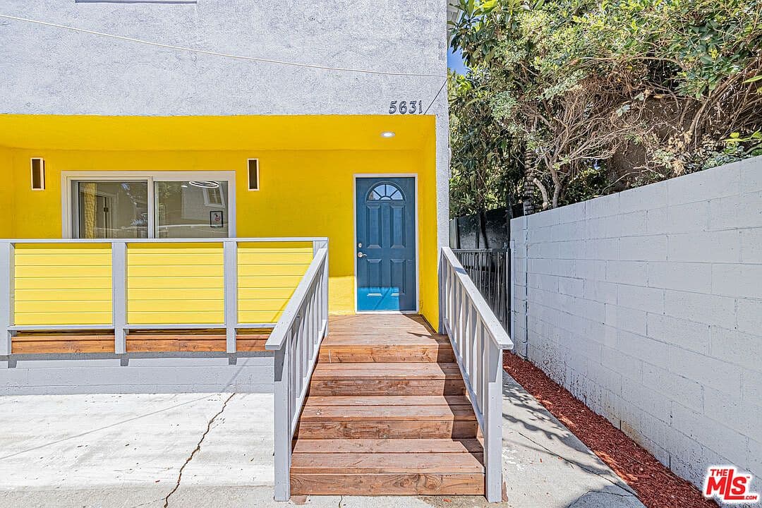 5633 La Mirada Ave, Los Angeles, CA, 90038 - 4