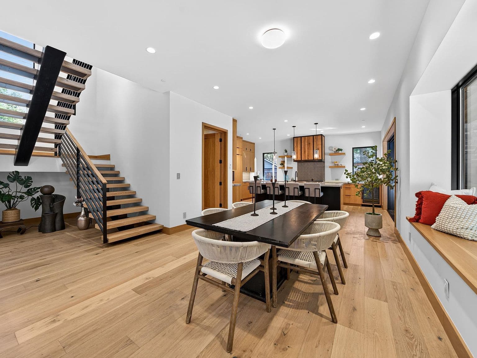 5827 N Lake Blvd, Carnelian Bay, CA, 96140 - 4