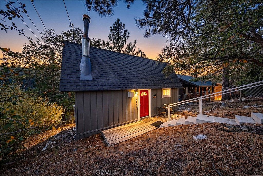 594 Villa Grove Ave, Big Bear City, CA, 92314 - 2