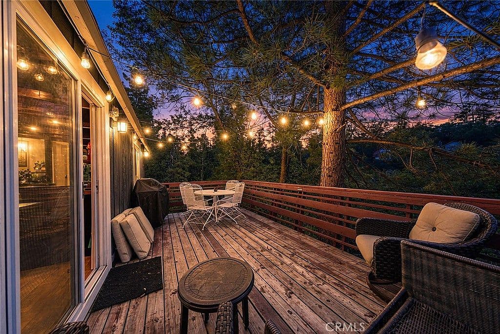 594 Villa Grove Ave, Big Bear City, CA, 92314 - 4