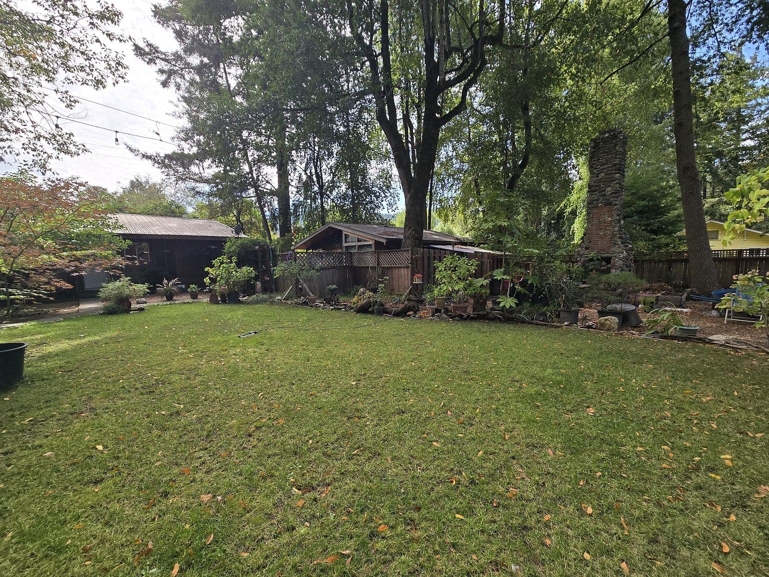6400 Avenue Of The Giants St, Miranda, CA, 95553 - 3