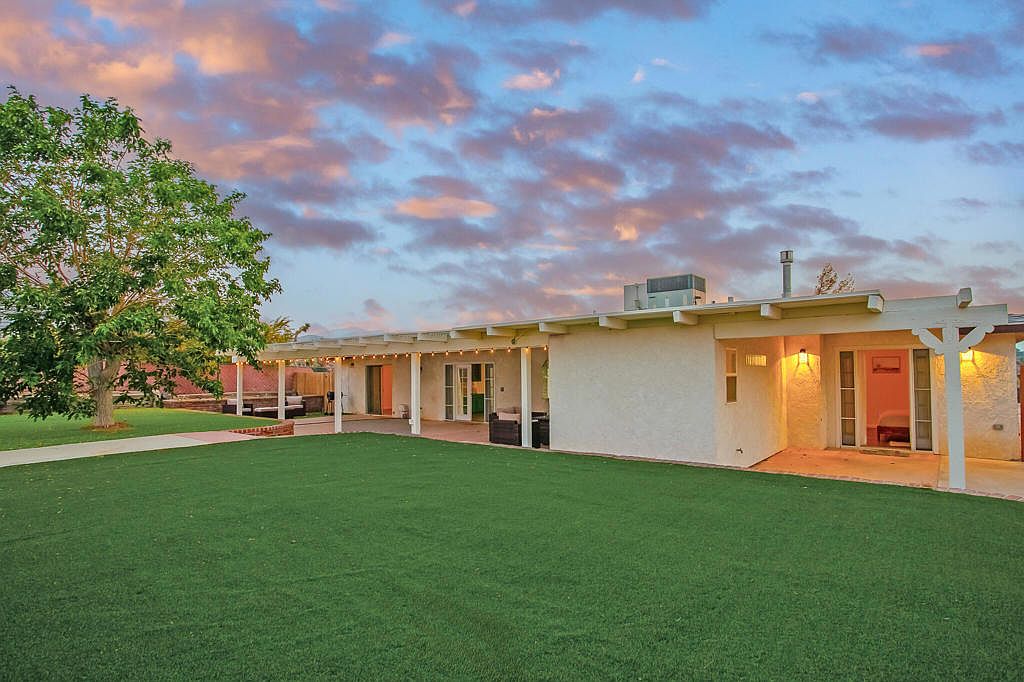 7607 Lucerne Vista Ave, Yucca Valley, CA, 92284 - 3