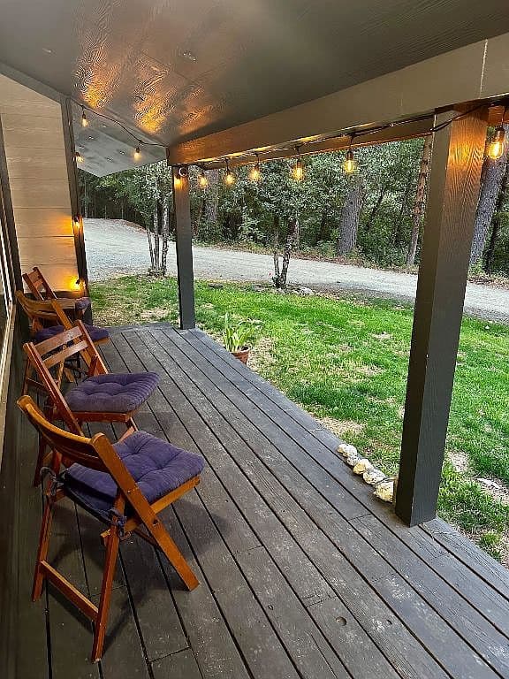 833 & 835 Elk Creek Rd, Happy Camp, CA, 96039 - 4