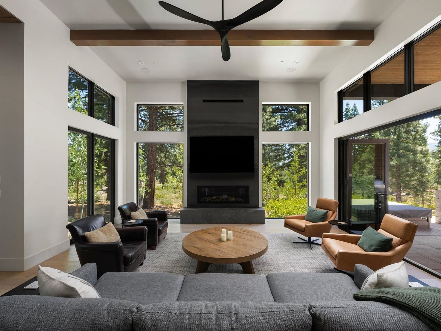 9290 Brae Rd, Truckee, CA, 96161 - 2