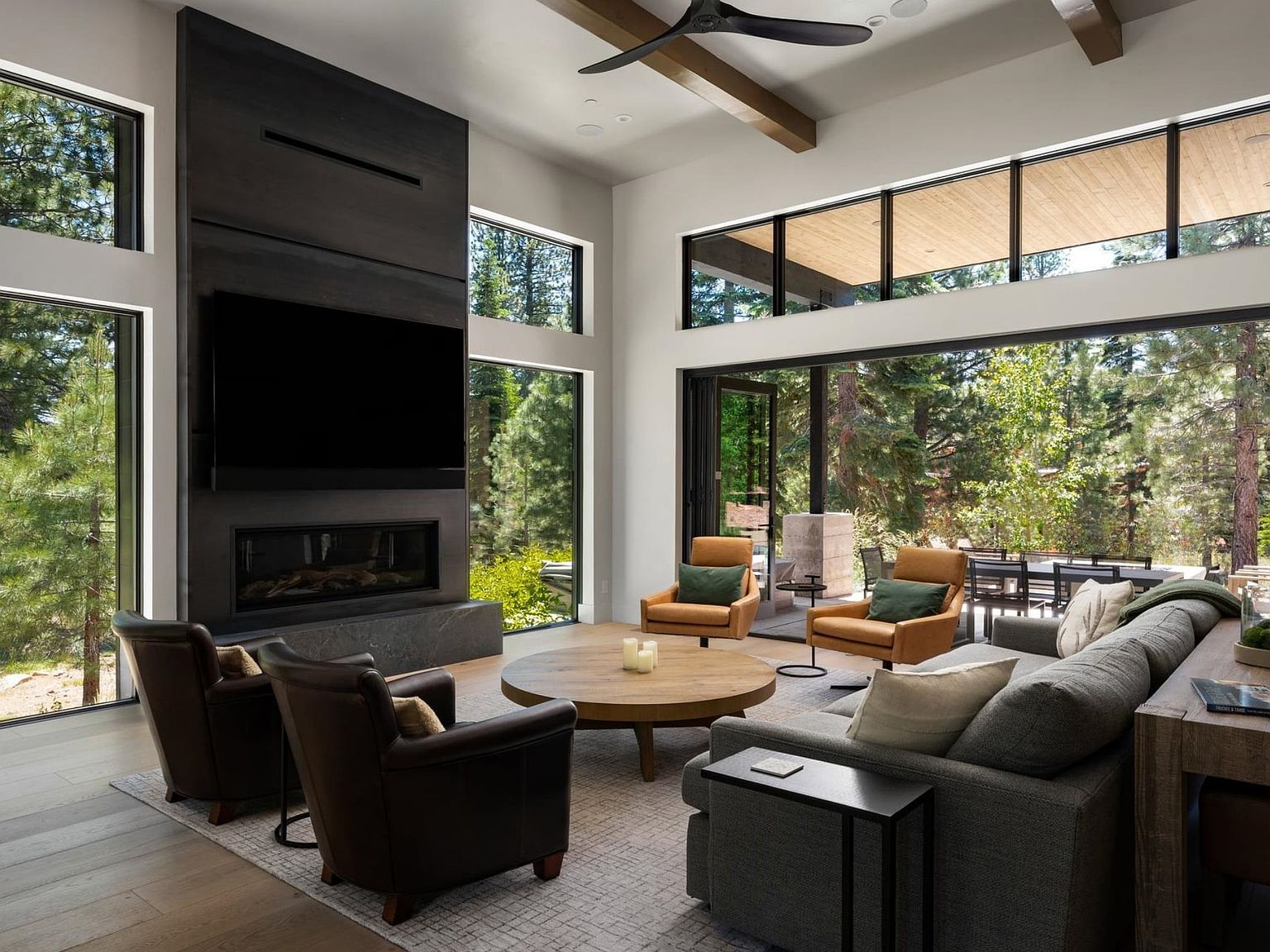 9290 Brae Rd, Truckee, CA, 96161 - 3