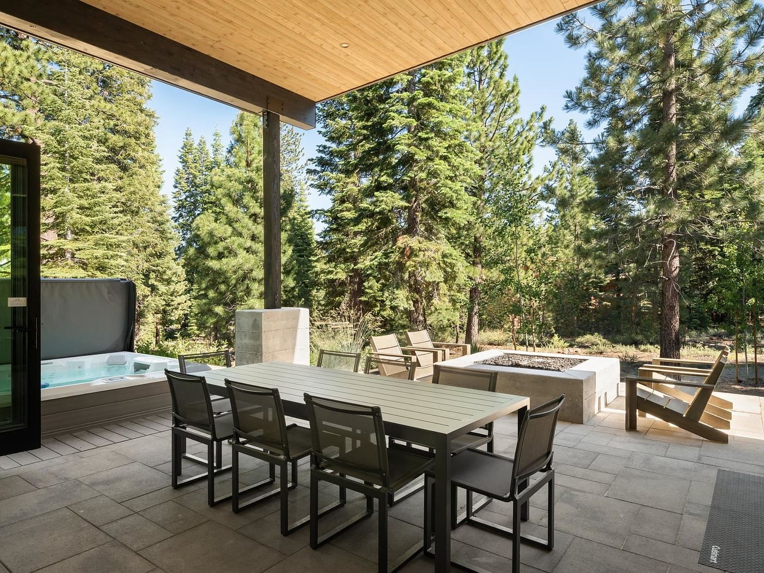 9290 Brae Rd, Truckee, CA, 96161 - 4