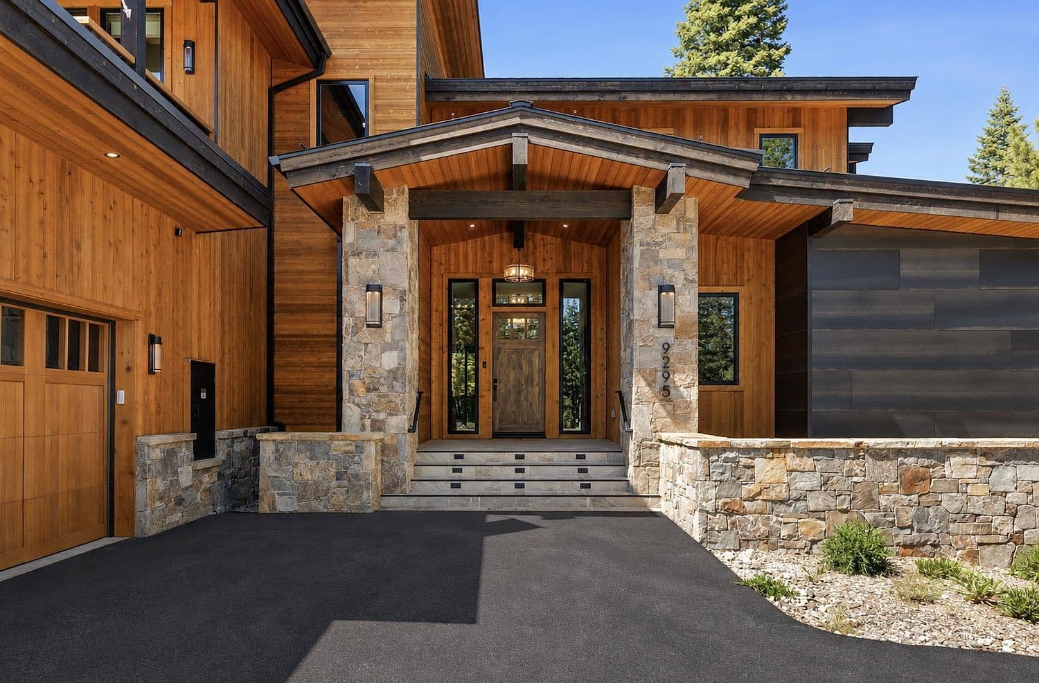 9295 Brae Rd, Truckee, CA, 96161 - 3