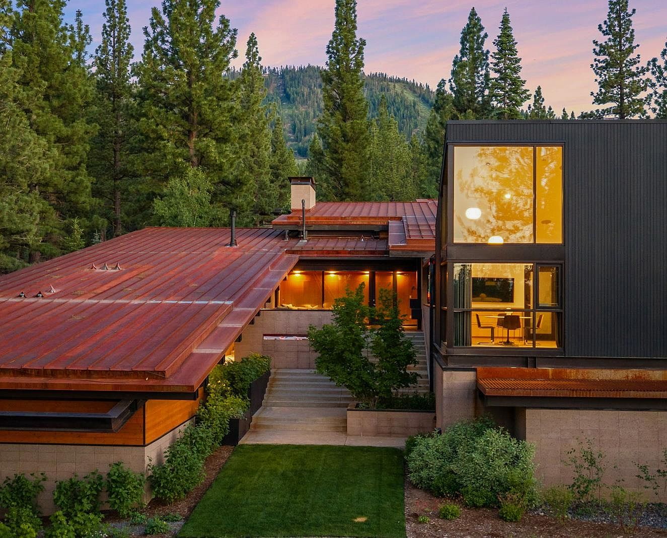 9612 Dunsmuir Way, Truckee, CA, 96161 - 3