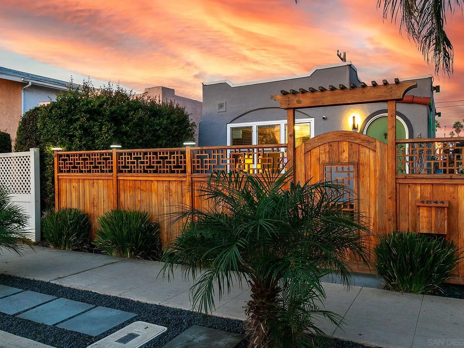 Unique dome house in Joshua Tree desert