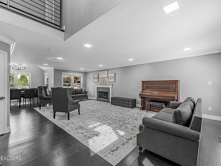 1848 Cedardale Ln, Knoxville, TN 37932 - 2