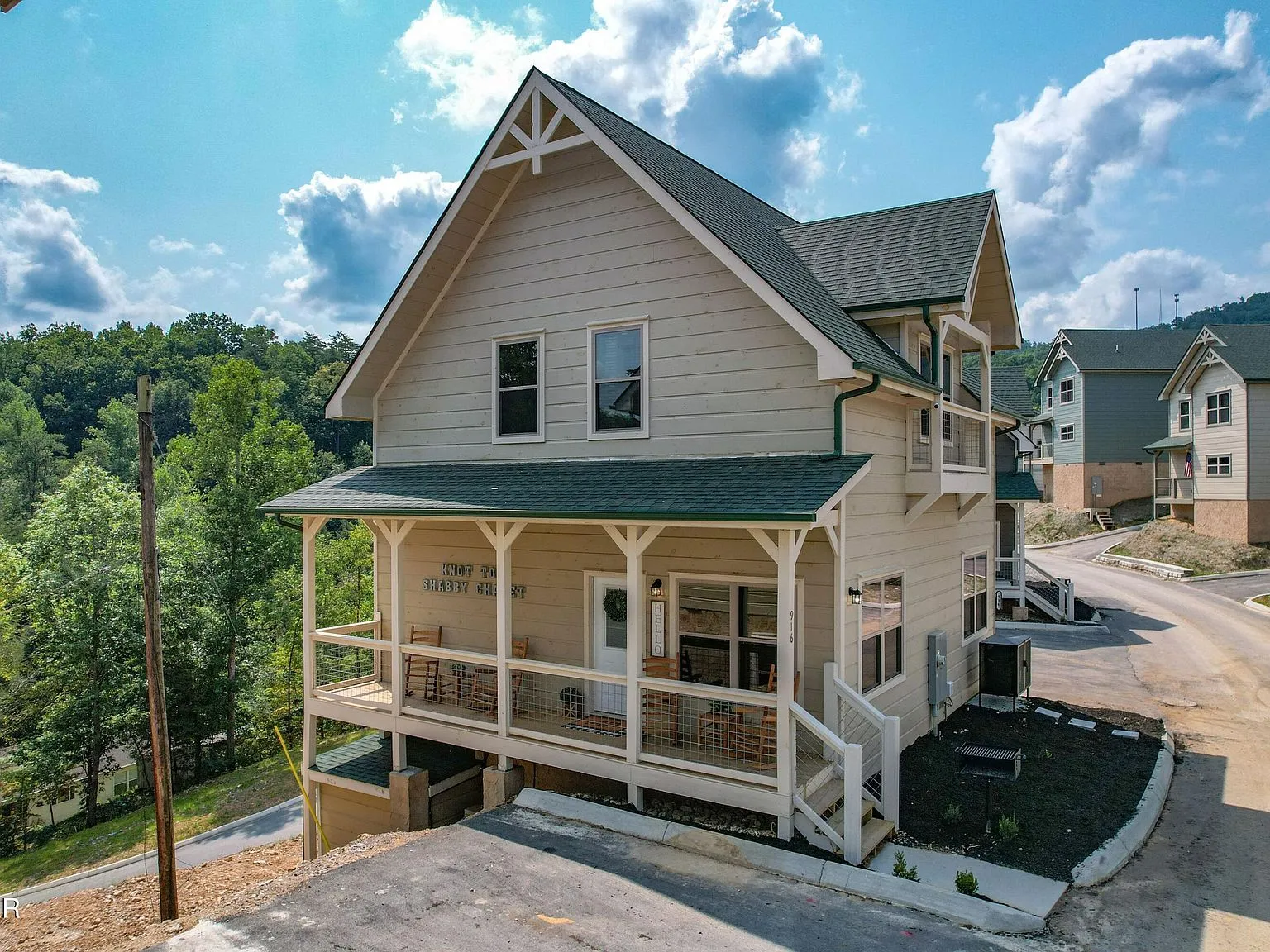 916 Osprey Way, Pigeon Forge, TN 37863 - 5