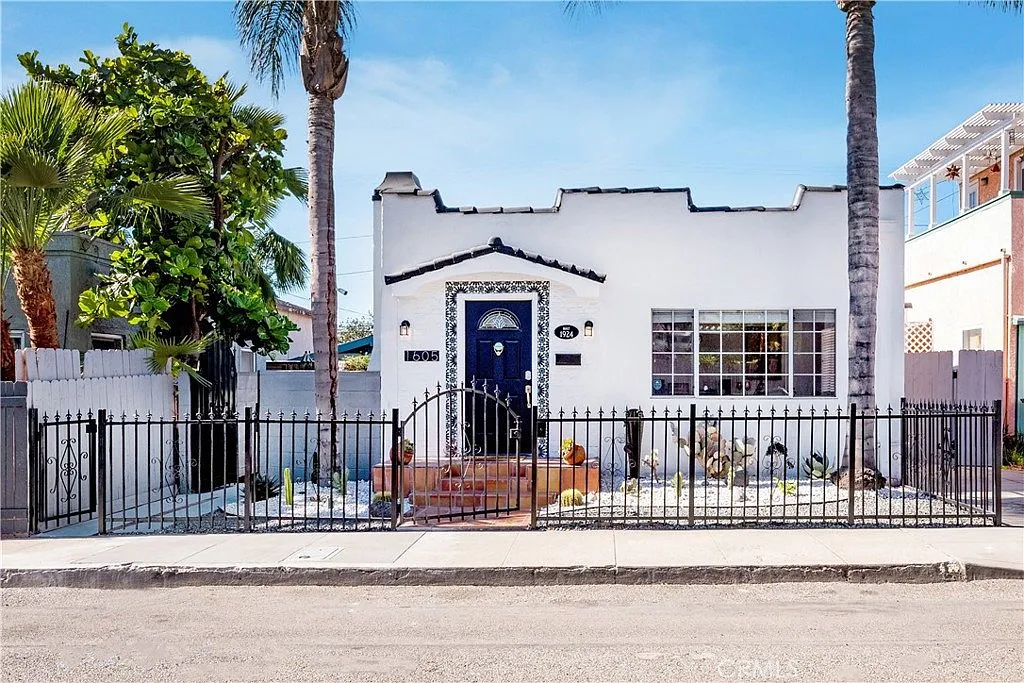 Unique dome house in Joshua Tree desert