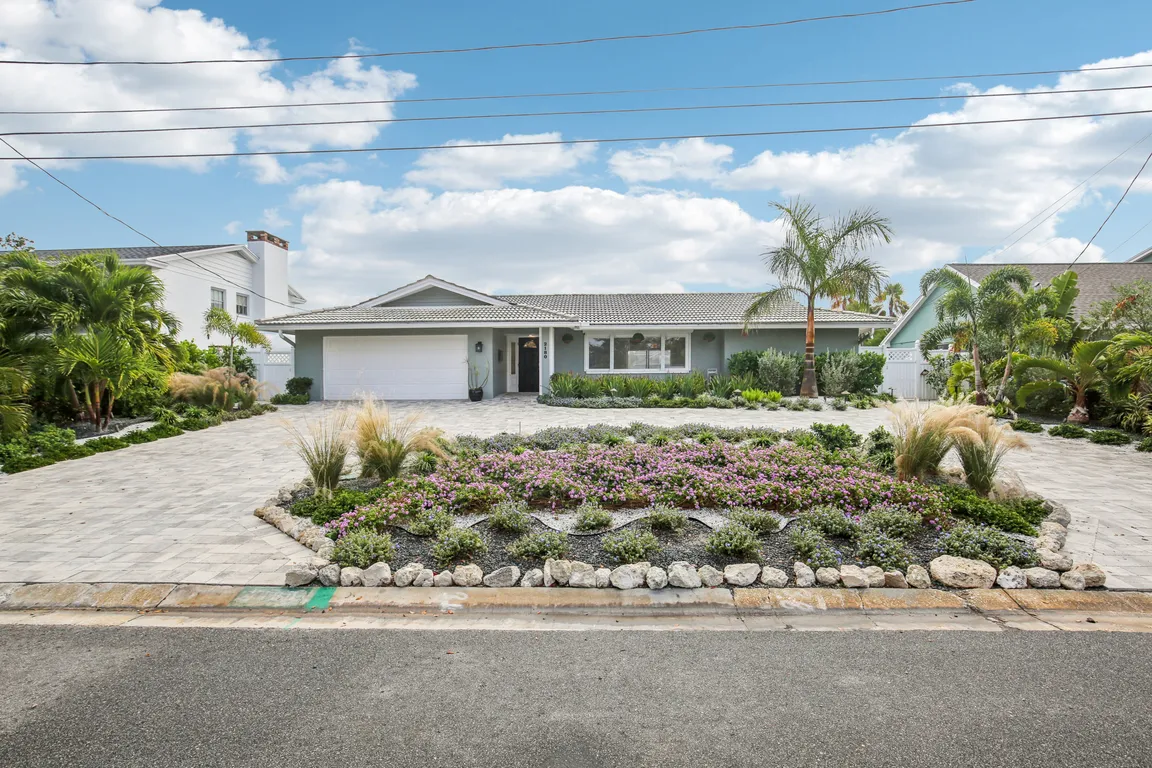 2180 Dolphin Blvd S, Saint Petersburg, FL 33707 - Cover Photo