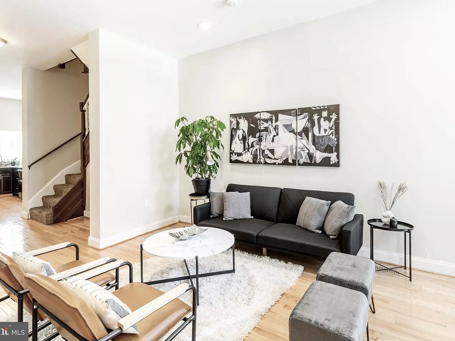 325 E 22nd St, Baltimore, MD 21218 - 3