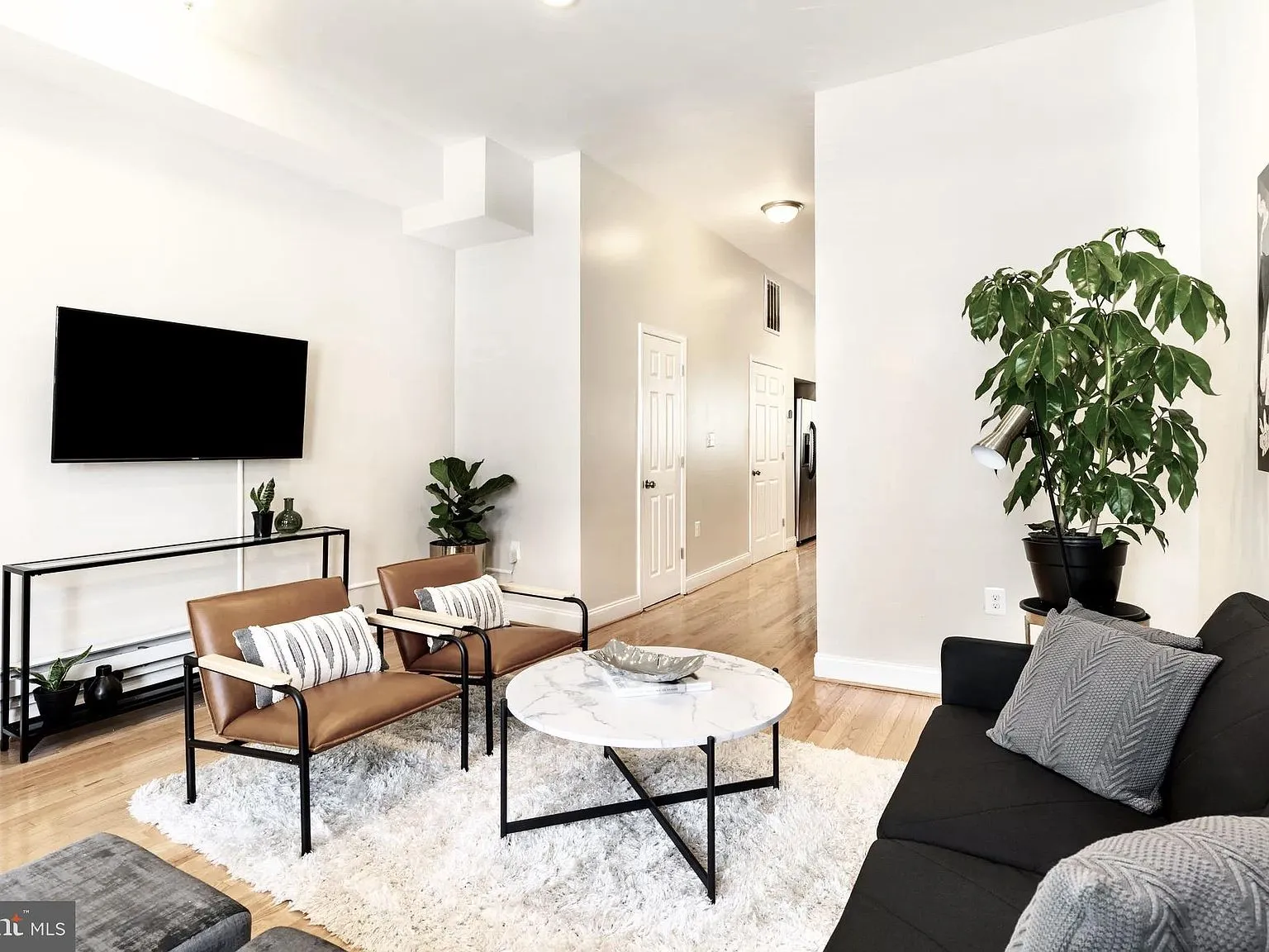 325 E 22nd St, Baltimore, MD 21218 - 4