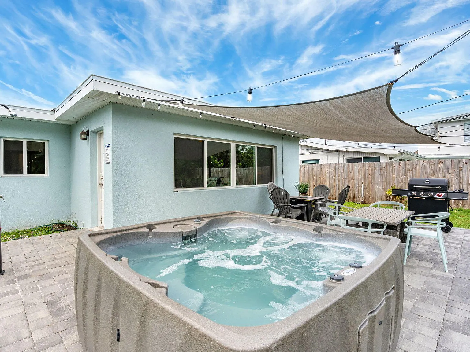 931 S Orlando Avenue, Cocoa Beach, FL 32931 - 2