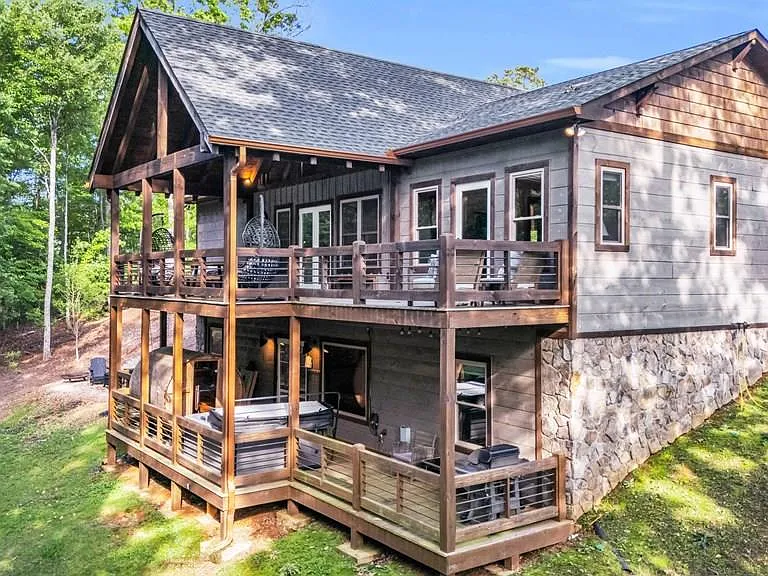 566 High Meadows Dr, Morganton, GA 30560 - Cover Photo